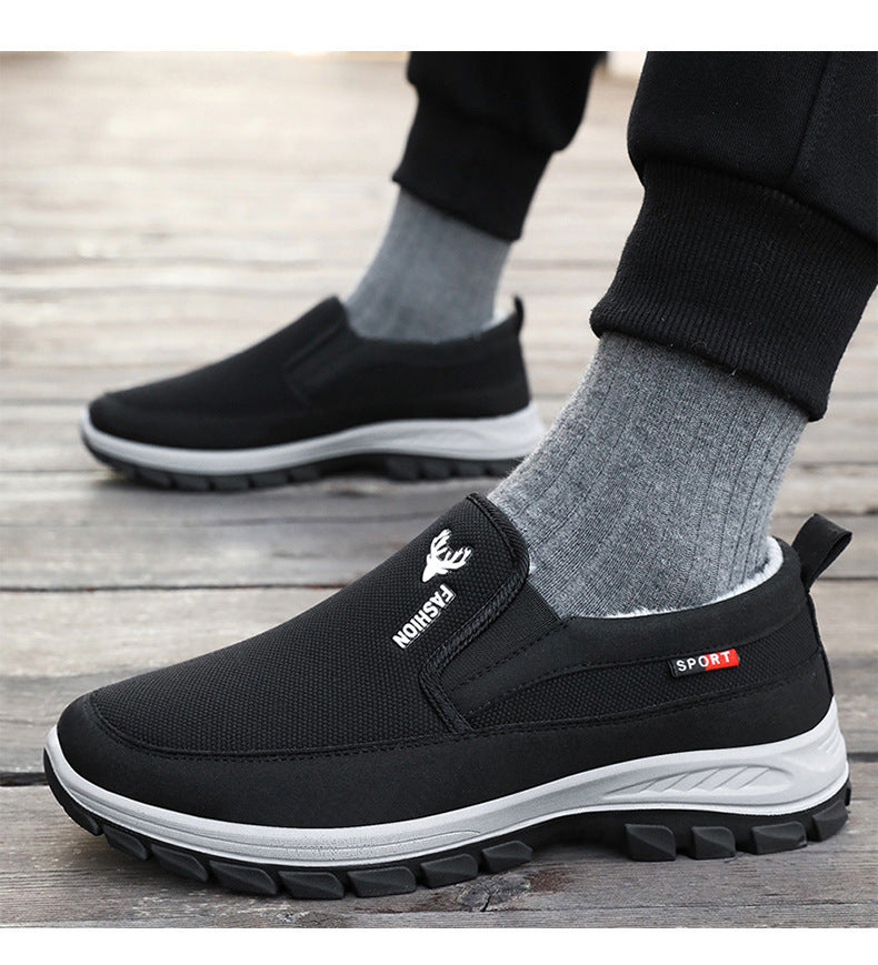 Rutschfeste klobige Wanderschuhe