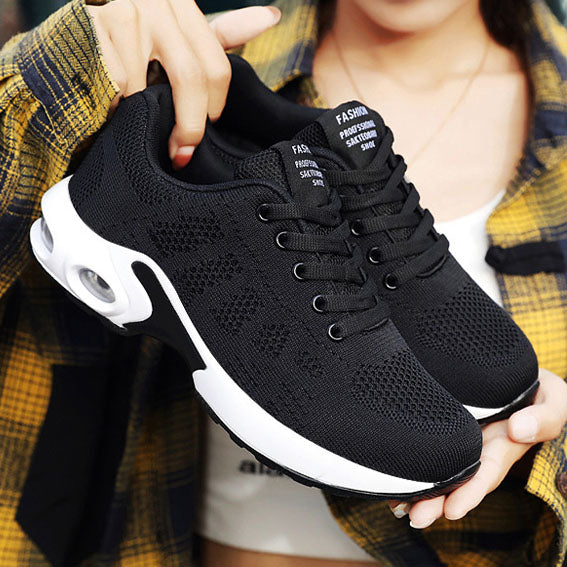 Atmungsaktive gespleißte Turnschuhe