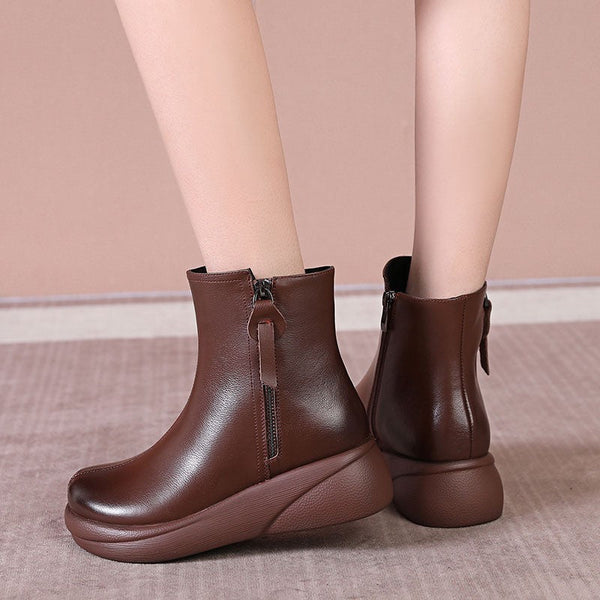 derbe Stiefel mit seitlichem Reißverschluss