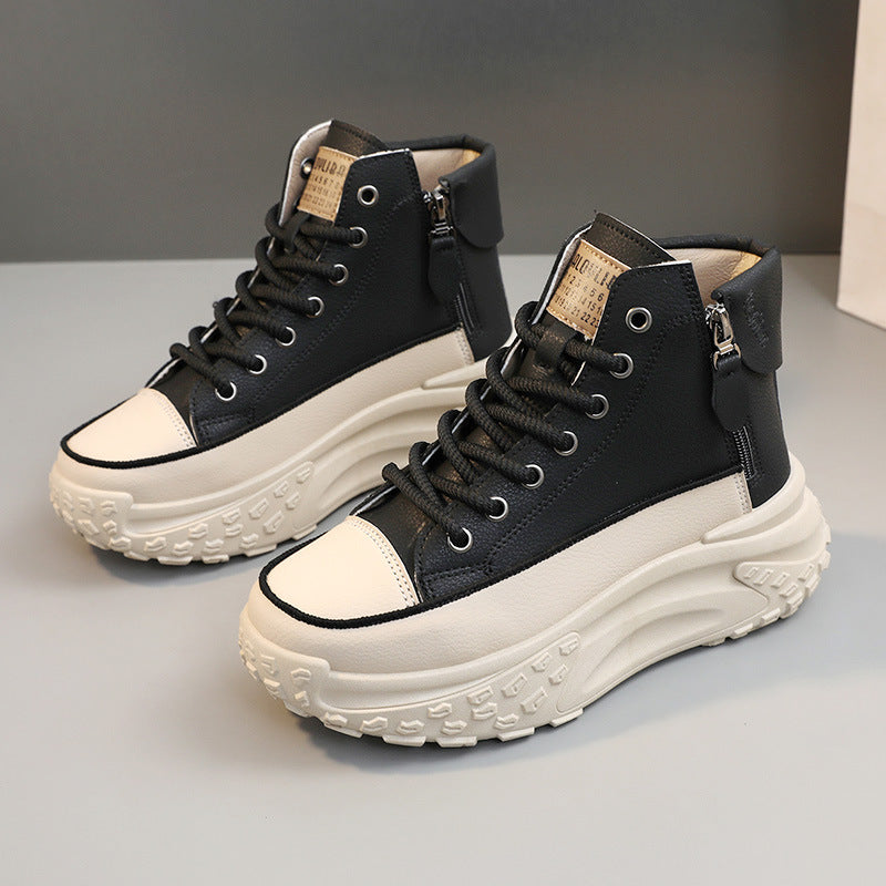 Einfarbige lässige Damensneaker.