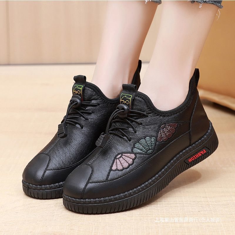 Damenschuhe aus Baumwolle mit Leder (drei Muscheln)