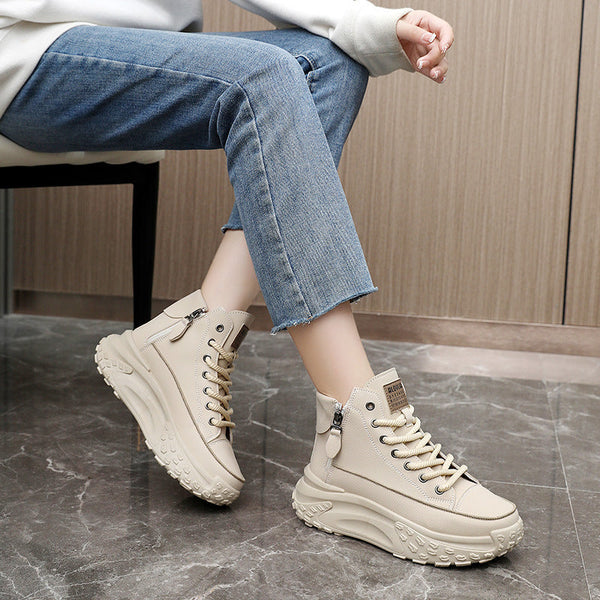 Einfarbige lässige Damensneaker.