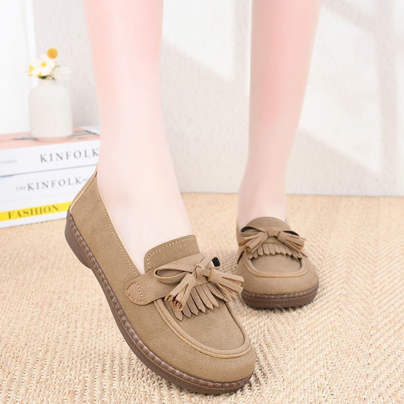 Damenschuhe aus Leder (Riemen mit Schleife)