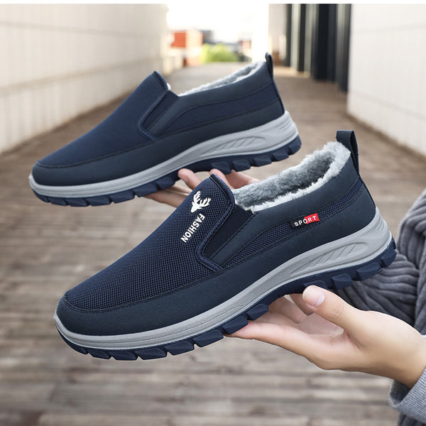 Rutschfeste klobige Wanderschuhe