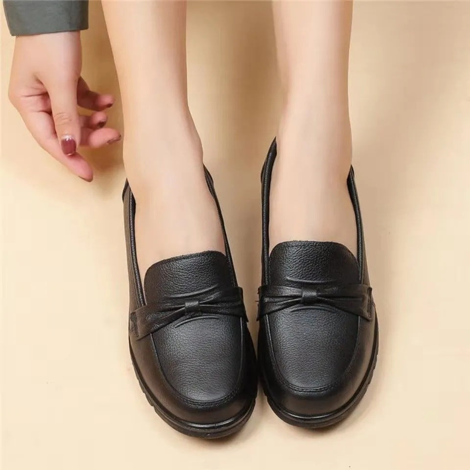 2025 Schuhe aus weichem Leder mit runder Zehenpartie