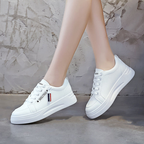 Flat casual shoes
