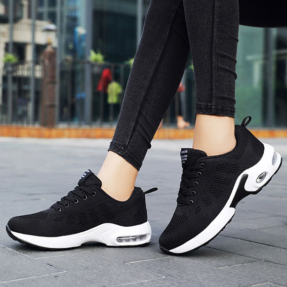 Atmungsaktive gespleißte Turnschuhe