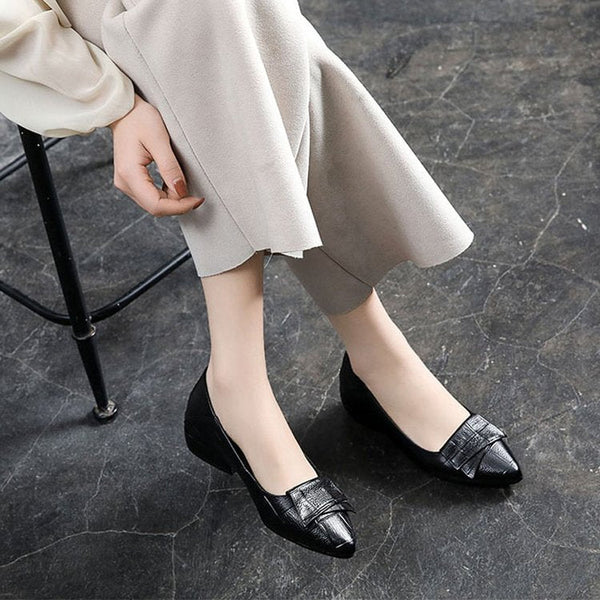 Damenschuhe mit kurzem Absatz 2025