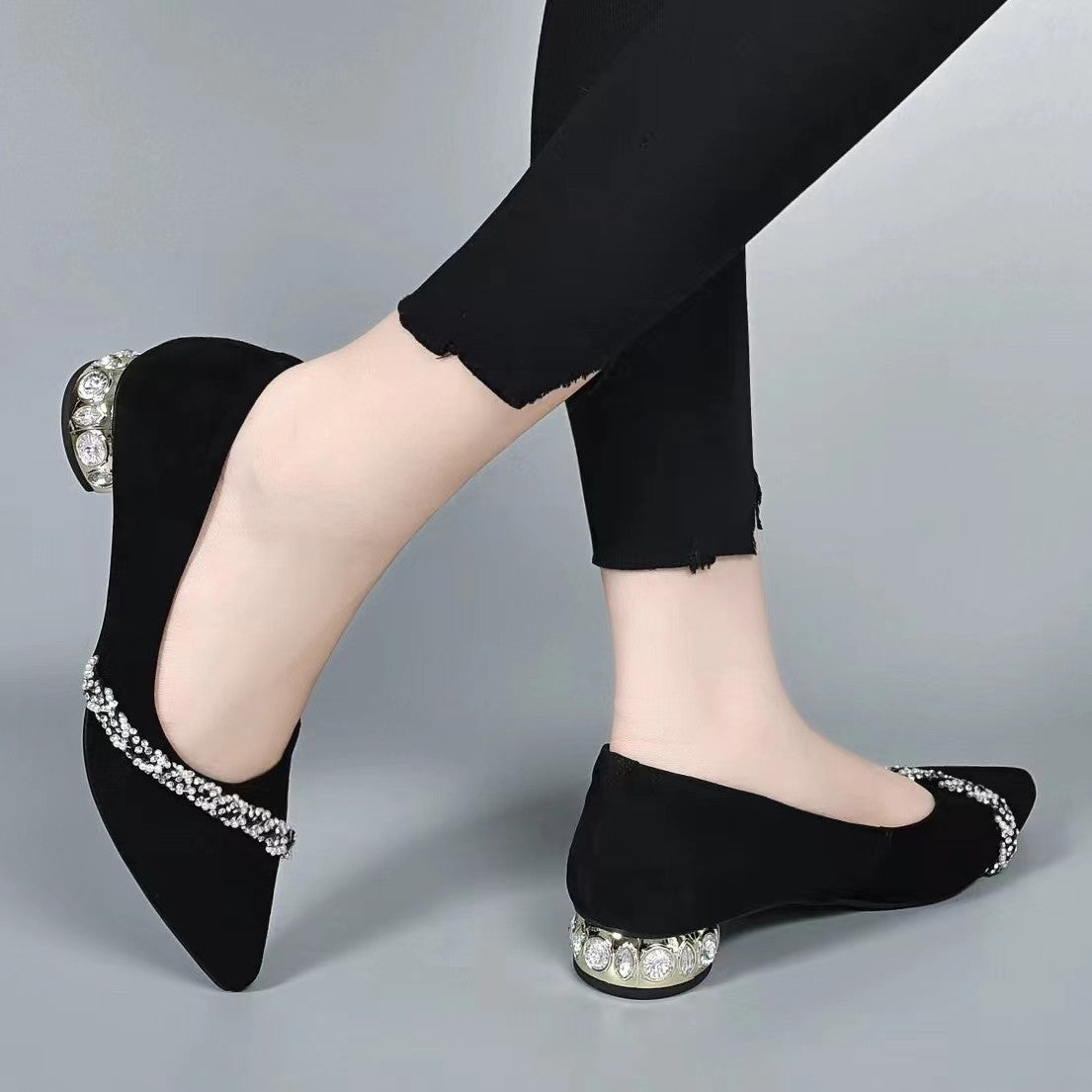 Schuhe aus echtem, weichem, geschliffenem Leder
