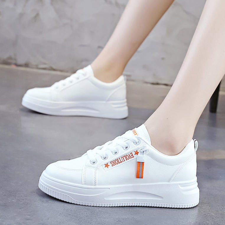 Flat casual shoes