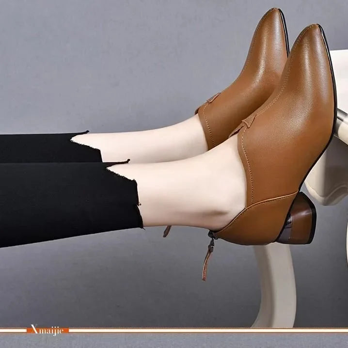 Nuevas botas Martin de tacón medio de otoño e invierno. 