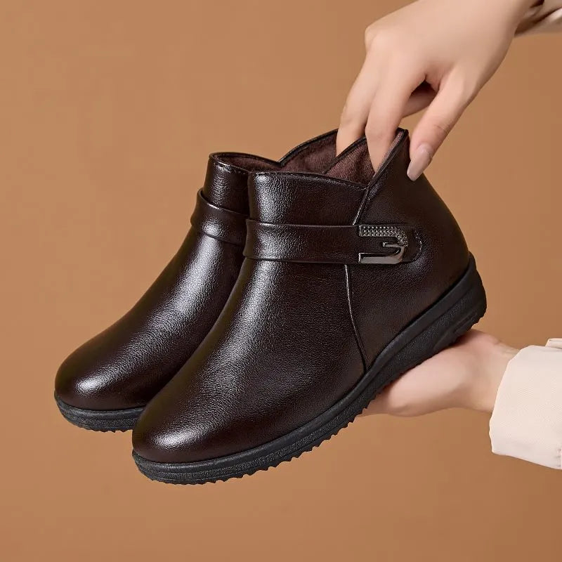 Rutschfeste, modische Winterstiefel aus weichem Leder