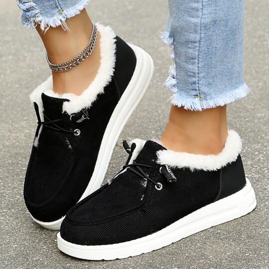 Schuhe gefüttert mit 100 % Wolle.