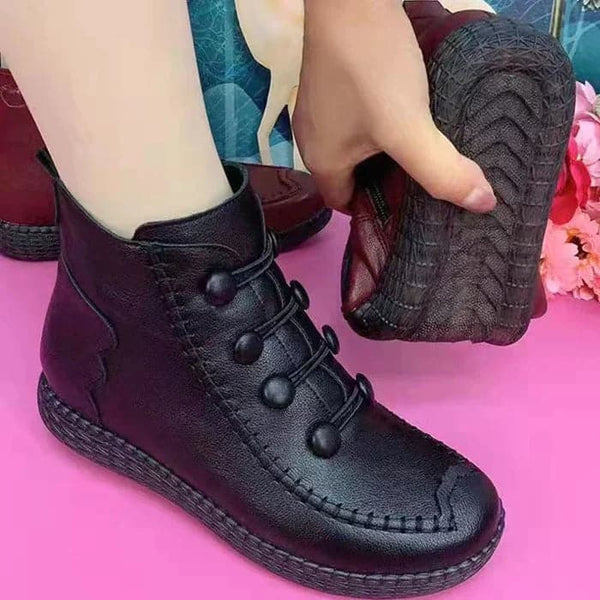 Lederstiefel mit Knöpfen