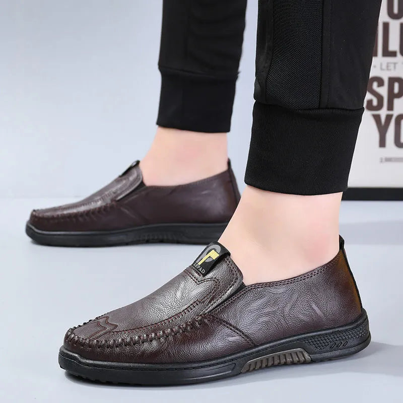 Modische Herren-Lederschuhe 2025