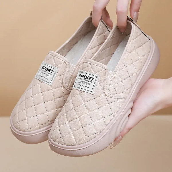 Stylische Plateauschuhe